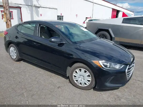 5NPD74LF8JH317839 2018 HYUNDAI ELANTRA - Image 1
