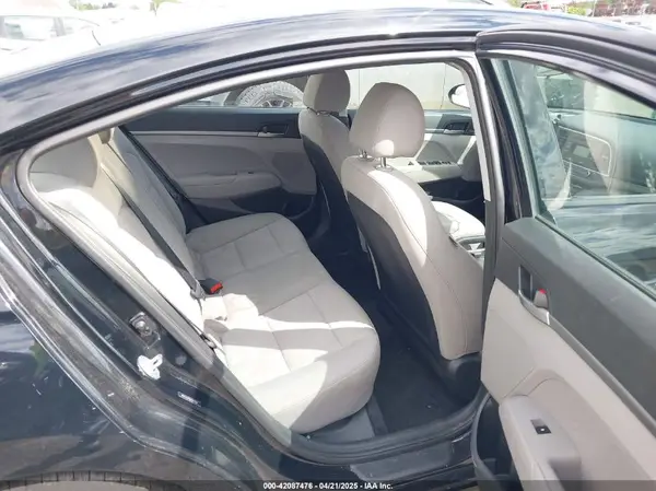 5NPD74LF8JH317839 2018 HYUNDAI ELANTRA - Image 8