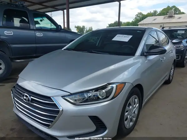 5NPD74LF8JH328260 2018 HYUNDAI ELANTRA - Image 2