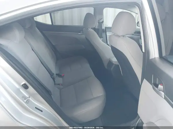 5NPD74LF8JH328260 2018 HYUNDAI ELANTRA - Image 8