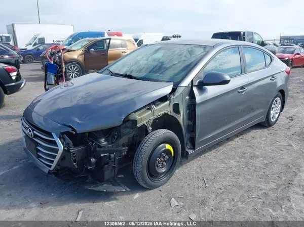 5NPD74LF8JH335998 2018 HYUNDAI ELANTRA - Image 2