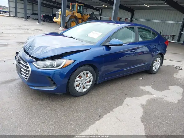 5NPD74LF8JH339632 2018 HYUNDAI ELANTRA - Image 2