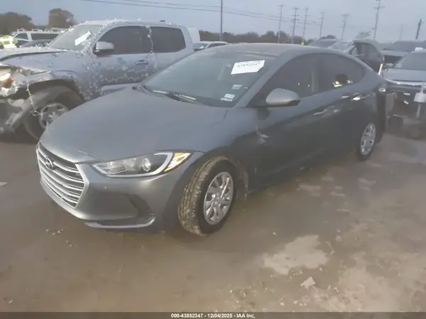 5NPD74LF8JH341302 2018 HYUNDAI ELANTRA - Image 2