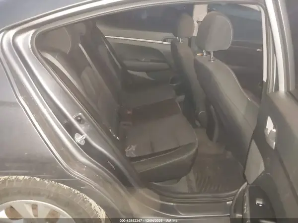 5NPD74LF8JH341302 2018 HYUNDAI ELANTRA - Image 8