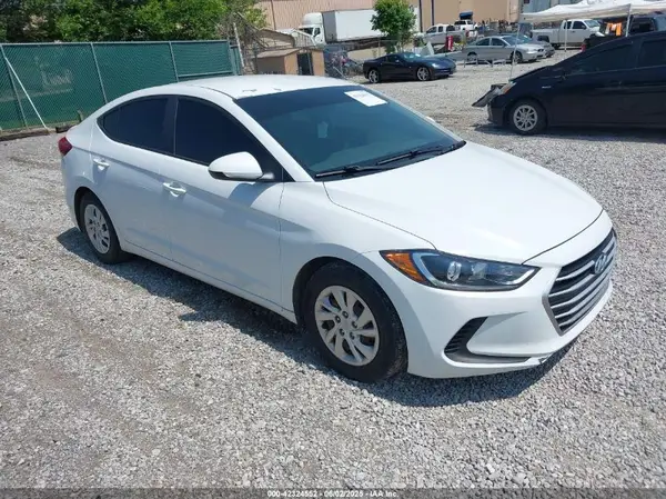 5NPD74LF8JH346855 2018 HYUNDAI ELANTRA - Image 1