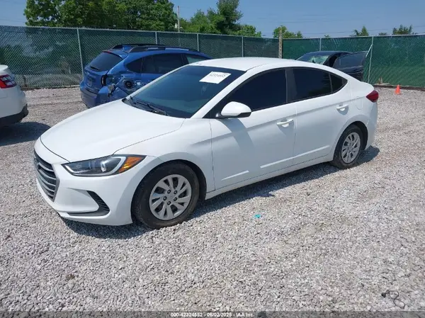 5NPD74LF8JH346855 2018 HYUNDAI ELANTRA - Image 2