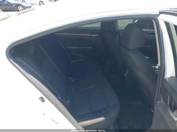 5NPD74LF8JH346855 2018 HYUNDAI ELANTRA - Image 8