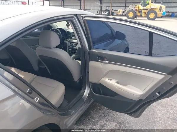 5NPD74LF8JH347763 2018 HYUNDAI ELANTRA - Image 8