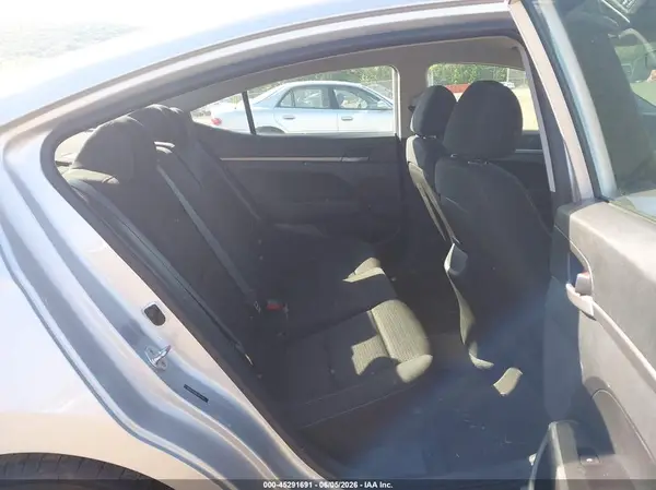 5NPD74LF8JH352140 2018 HYUNDAI ELANTRA - Image 8