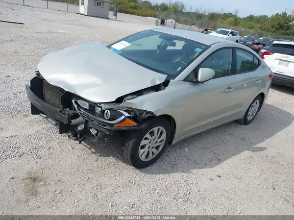 5NPD74LF8JH353059 2018 HYUNDAI ELANTRA - Image 2
