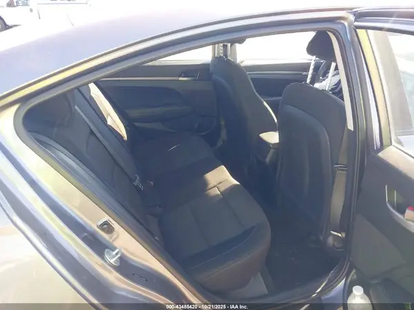 5NPD74LF8JH353661 2018 HYUNDAI ELANTRA - Image 8