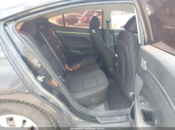 5NPD74LF8JH353840 2018 HYUNDAI ELANTRA - Image 8