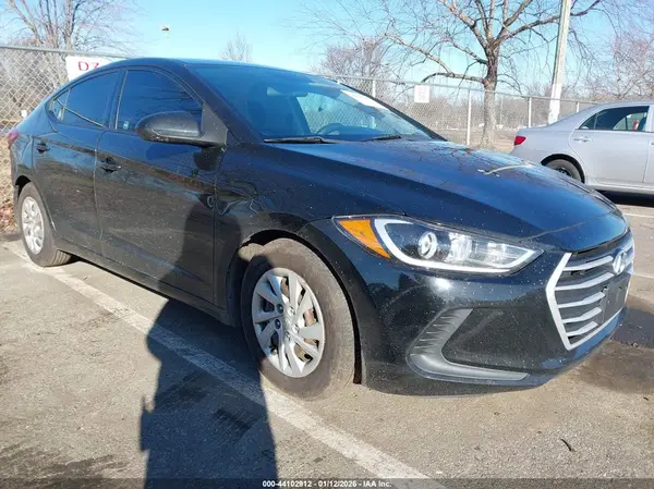 5NPD74LF8JH354468 2018 HYUNDAI ELANTRA - Image 1