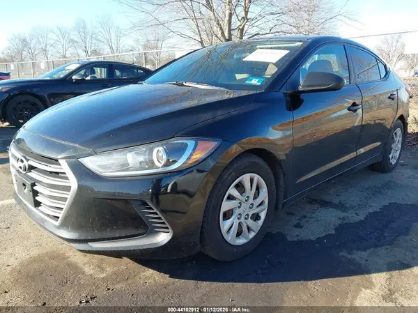 5NPD74LF8JH354468 2018 HYUNDAI ELANTRA - Image 2