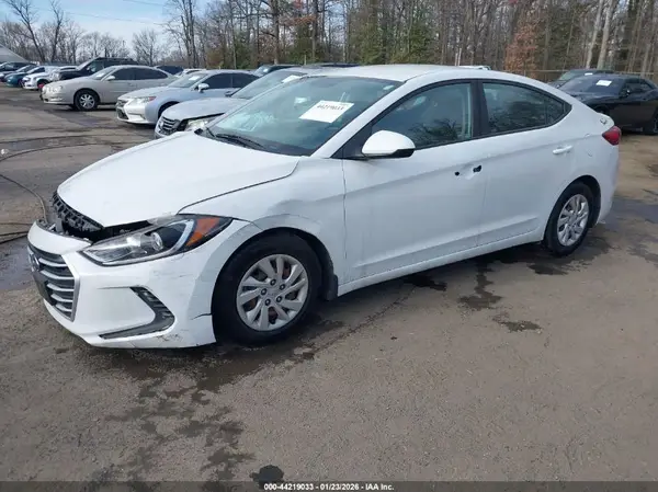 5NPD74LF8JH372498 2018 HYUNDAI ELANTRA - Image 2