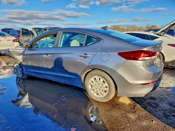 5NPD74LF8JH375160 2018 HYUNDAI ELANTRA - Image 2