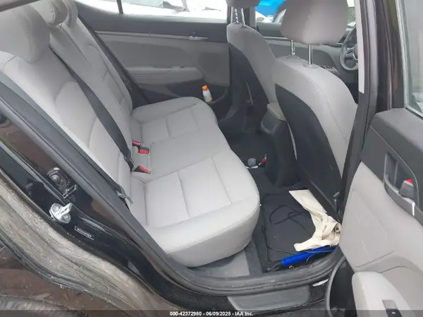 5NPD74LF8JH376678 2018 HYUNDAI ELANTRA - Image 8