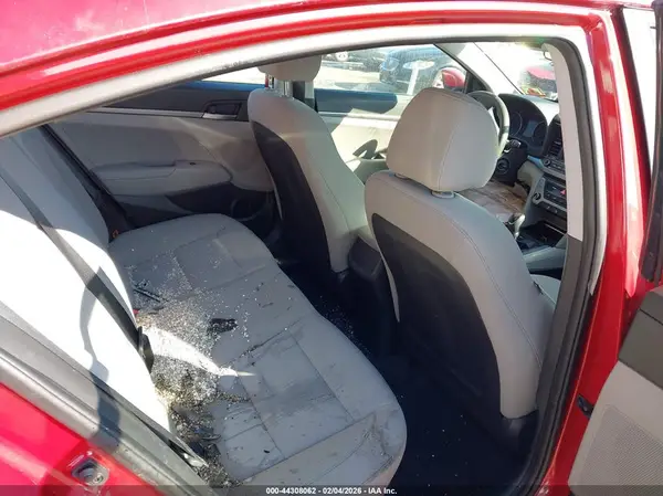5NPD74LF8JH386885 2018 HYUNDAI ELANTRA - Image 8