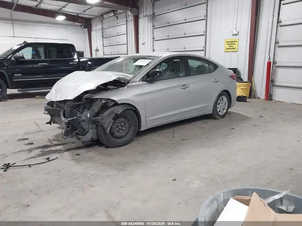5NPD74LF8JH387485 2018 HYUNDAI ELANTRA - Image 2