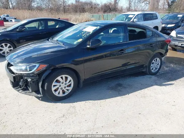 5NPD74LF8JH389463 2018 HYUNDAI ELANTRA - Image 2