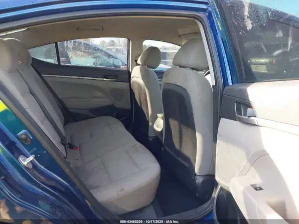 5NPD74LF8JH390242 2018 HYUNDAI ELANTRA - Image 8