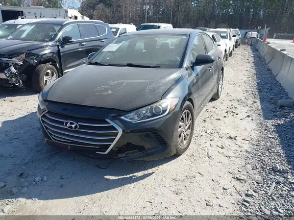 5NPD74LF8JH396512 2018 HYUNDAI ELANTRA - Image 2