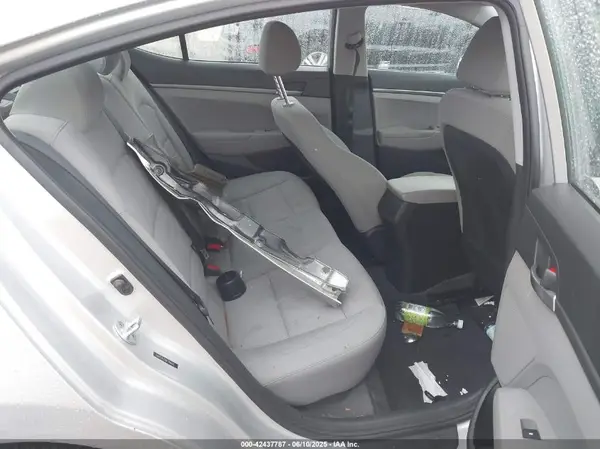 5NPD74LF8JH398986 2018 HYUNDAI ELANTRA - Image 8