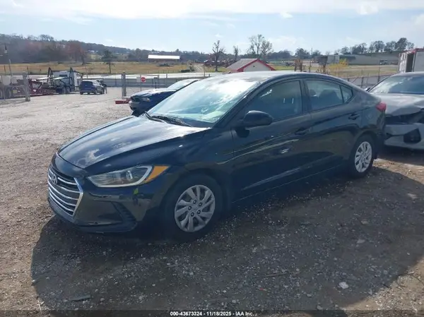 5NPD74LF8JH399135 2018 HYUNDAI ELANTRA - Image 2