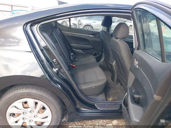 5NPD74LF8JH399135 2018 HYUNDAI ELANTRA - Image 8