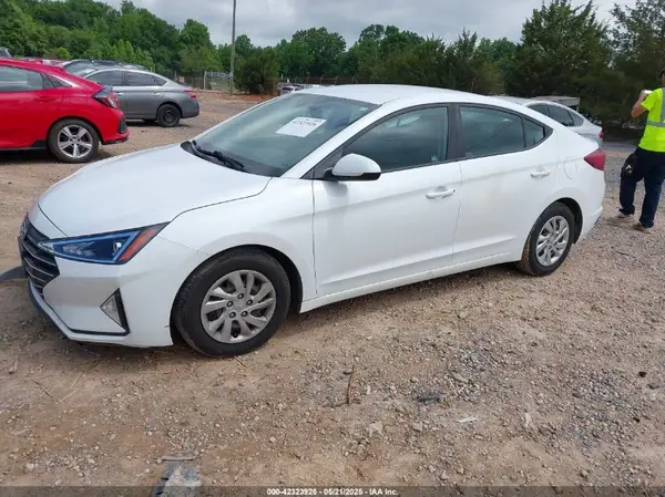5NPD74LF8KH411799 2019 HYUNDAI ELANTRA - Image 2