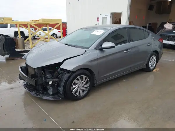5NPD74LF8KH413570 2019 HYUNDAI ELANTRA - Image 2