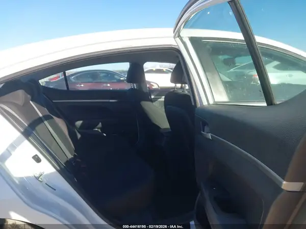 5NPD74LF8KH421622 2019 HYUNDAI ELANTRA - Image 8