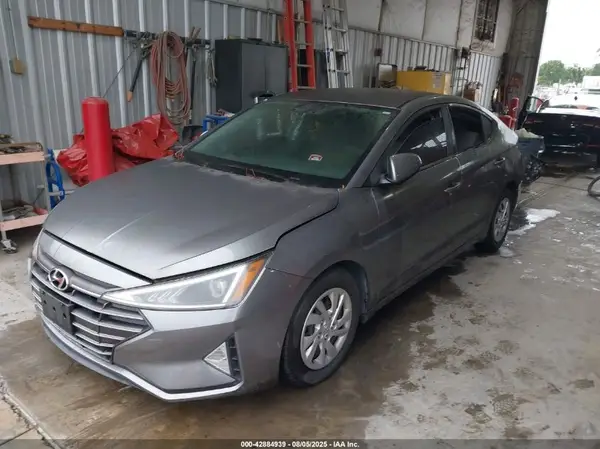 5NPD74LF8KH425069 2019 HYUNDAI ELANTRA - Image 2