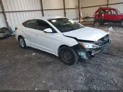 5NPD74LF8KH439733 2019 HYUNDAI ELANTRA