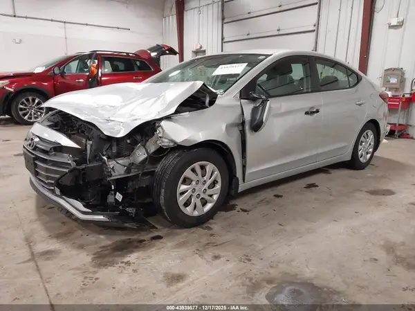 5NPD74LF8KH449890 2019 HYUNDAI ELANTRA - Image 2