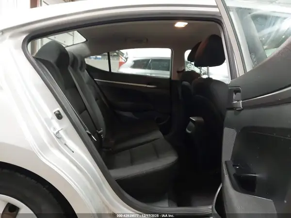 5NPD74LF8KH449890 2019 HYUNDAI ELANTRA - Image 8