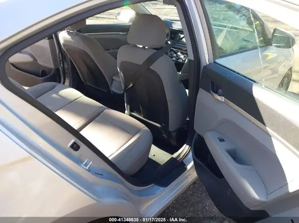 5NPD74LF8KH470111 2019 HYUNDAI ELANTRA - Image 8