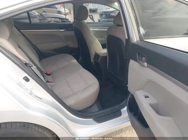 5NPD74LF8KH471517 2019 HYUNDAI ELANTRA - Image 8