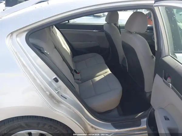 5NPD74LF8KH477303 2019 HYUNDAI ELANTRA - Image 8