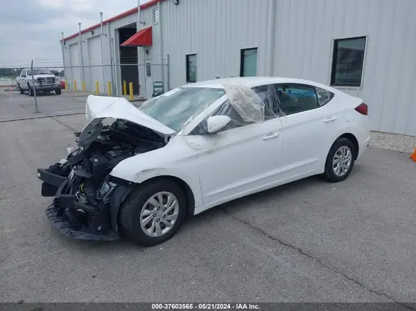 5NPD74LF8KH483070 2019 HYUNDAI ELANTRA - Image 2