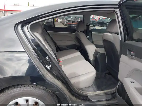 5NPD74LF8KH487104 2019 HYUNDAI ELANTRA - Image 8