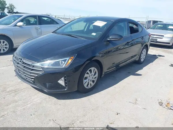 5NPD74LF8LH563986 2020 HYUNDAI ELANTRA - Image 2