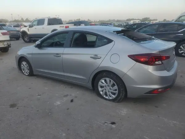 5NPD74LF8LH565687 2020 HYUNDAI ELANTRA - Image 2
