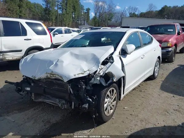 5NPD74LF8LH589679 2020 HYUNDAI ELANTRA - Image 2