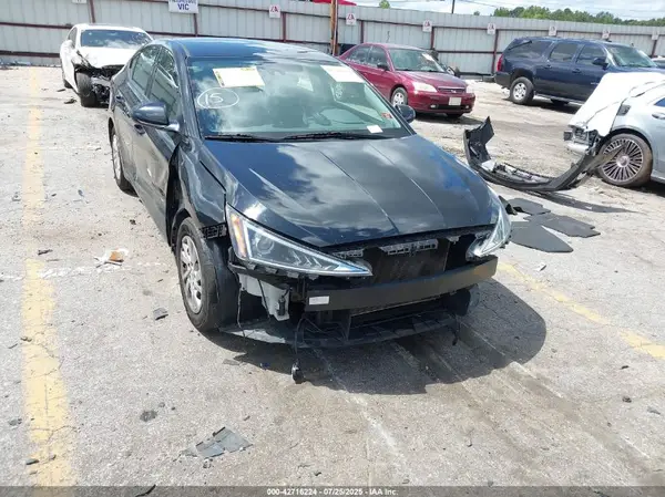 5NPD74LF8LH599323 2020 HYUNDAI ELANTRA - Image 1