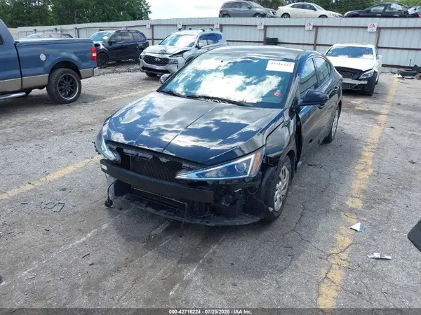 5NPD74LF8LH599323 2020 HYUNDAI ELANTRA - Image 2