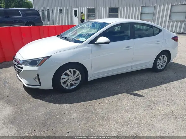 5NPD74LF8LH618131 2020 HYUNDAI ELANTRA - Image 2