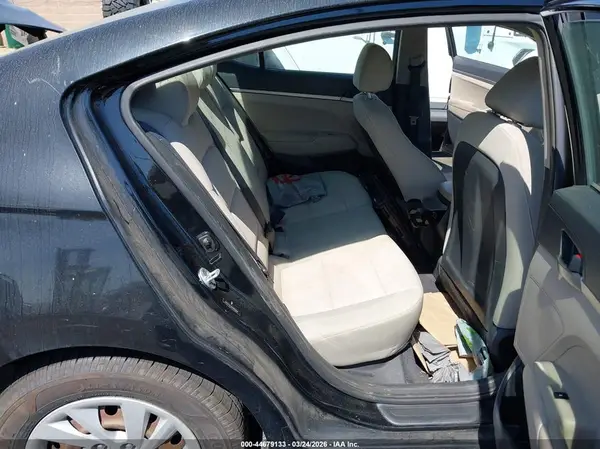 5NPD74LF9HH050284 2017 HYUNDAI ELANTRA - Image 8