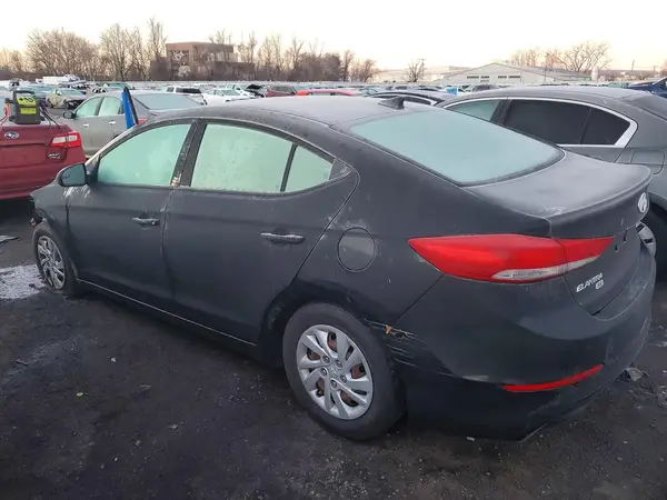 5NPD74LF9HH054562 2017 HYUNDAI ELANTRA - Image 2