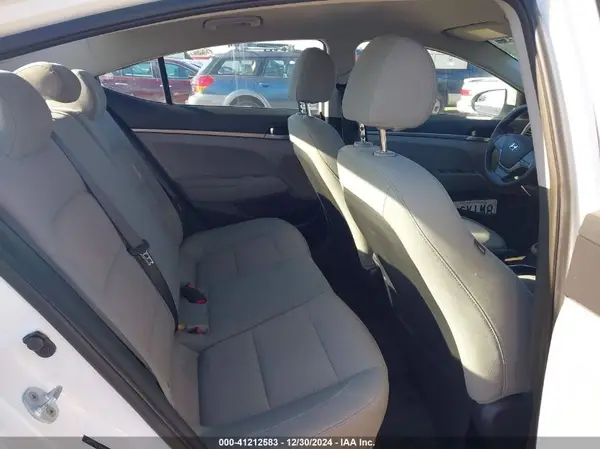 5NPD74LF9HH062788 2017 HYUNDAI ELANTRA - Image 8